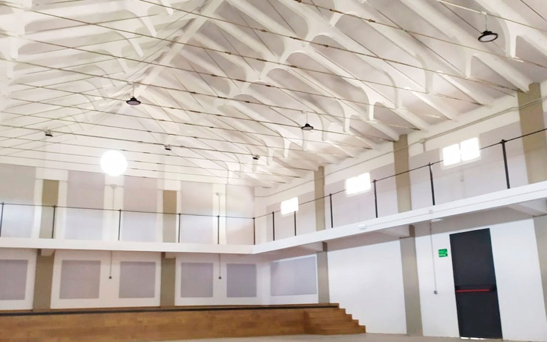 Assembly hall conditioned with Acoustic Panels